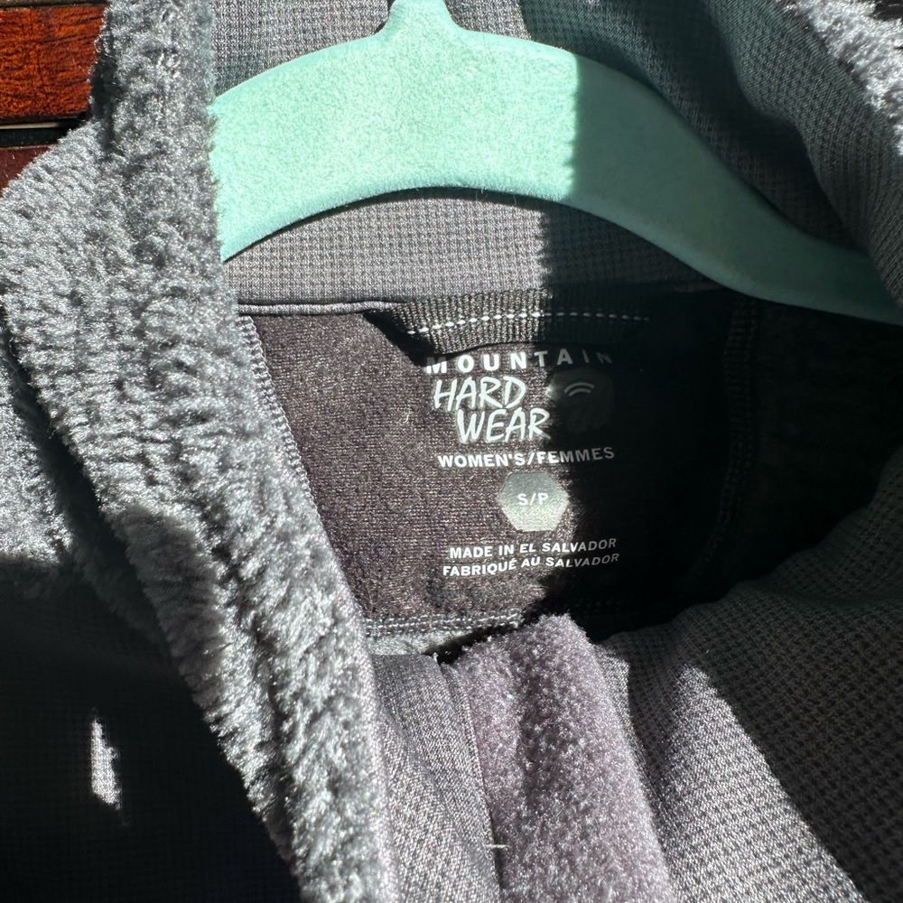 Mountain Hardware Jacket - image 3